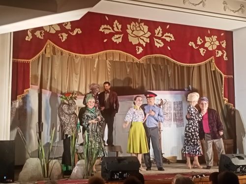 Камскоустьинцы рукоплескали артистам, благодаря за пережитые эмоции