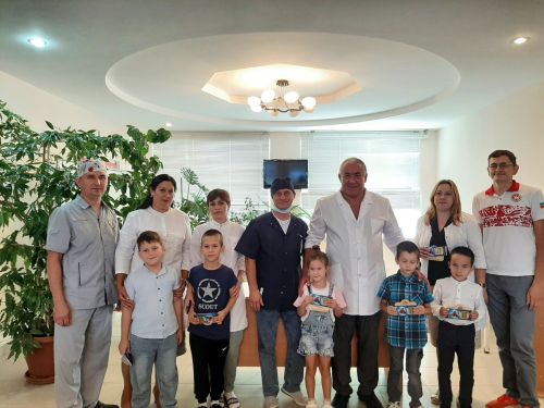 В Камско-Устьинской ЦРБ будущие первоклассники получили подарки