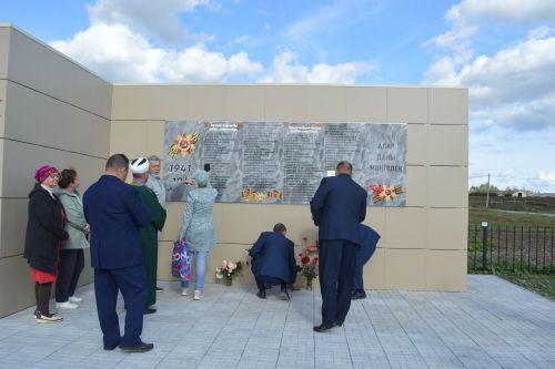 В Данышево открыли обелиск