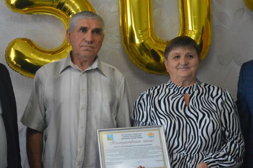 Семья Захаровых из Тенишево 20 сентября отметила золотую свадьбу