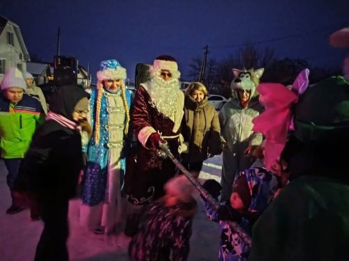 На Южной околице ярко и задорно встретили Новый год