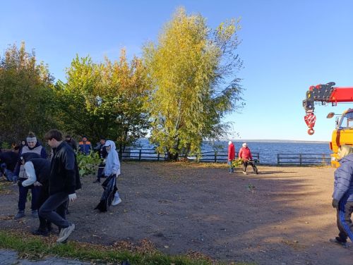 Осенняя уборка в Камском Устье