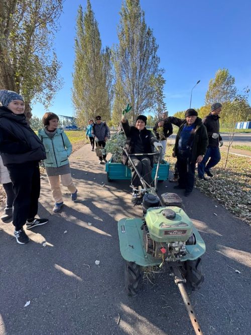 Осенняя уборка в Камском Устье
