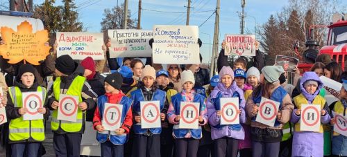 В Камском Устье на оживленном перекрестке прошла акция