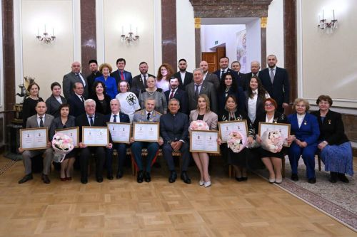 Накануне Дня народного единства прошла церемония вручения премии за вклад в развитие гражданского общества