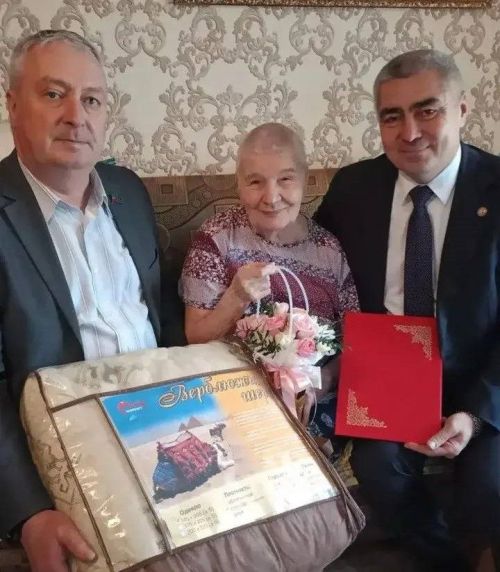 Долгожительница Куйбышевского Затона принимала поздравления по случаю юбилея