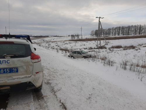 В Камско-Устьинском районе произошло ДТП
