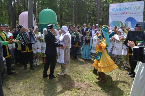 Сегодня камскоустьнцы принимают участие в Казанском Сабантуе