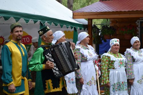 Сегодня камскоустьнцы принимают участие в Казанском Сабантуе
