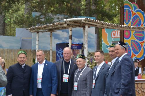 Сегодня камскоустьнцы принимают участие в Казанском Сабантуе