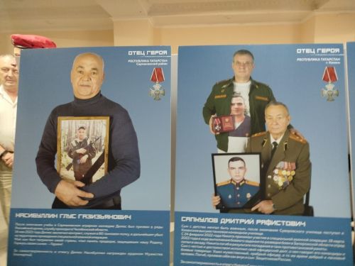 В Камском Устье - фотовыставка героев нашего времени