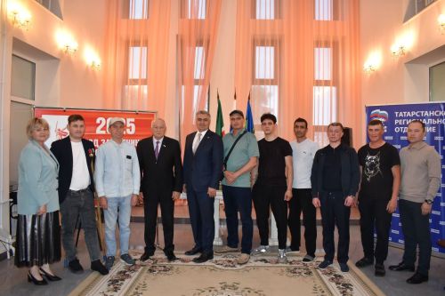 Очрашу программасы бай булды