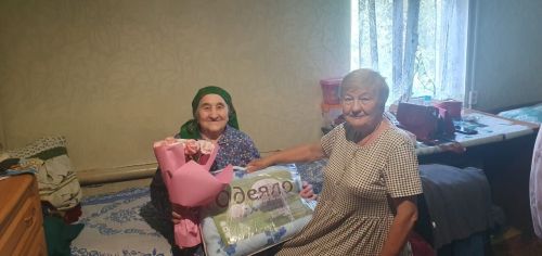 ТОС «Южная околица»: ветераны принимают поздравления