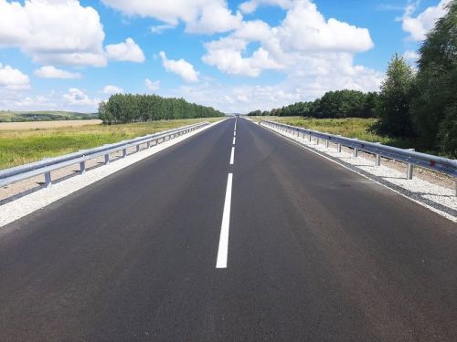 В Камско-Устьинском районе отремонтируют 1,5 километра региональной трассы