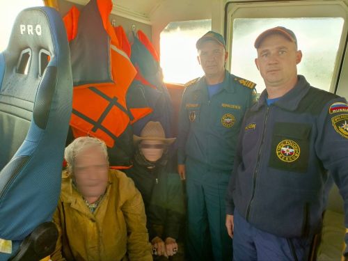 Сотрудники ГИМС Камско-Устьинского района спасли двух человек на Волге
