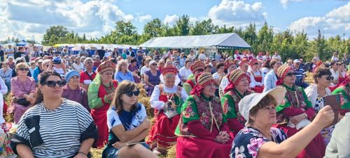 Звучали песни над рекой в Красновидово
