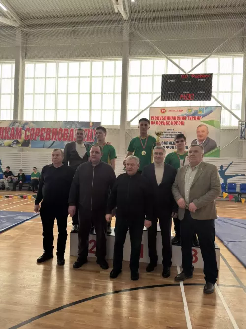 На борцовский ковер в Камском Устье вышли 87 спортсменов