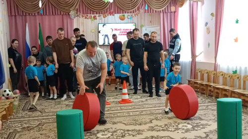 В детском саду «Радуга» прошел спортивный праздник «Наши папы – супер-папы»
