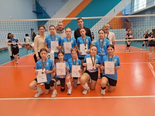 Волейболистки Камского Устья привезли домой серебро
