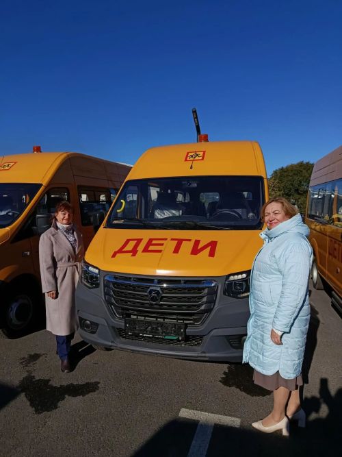 Новый школьный автобус пополнил автопарк Камского Устья из