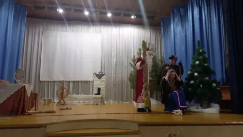 Театральный сезон открыла сказка для взрослых на новый лад