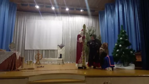 Театральный сезон открыла сказка для взрослых на новый лад