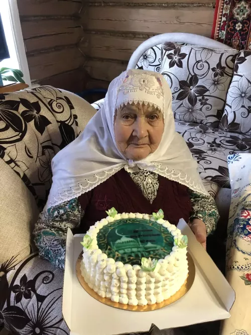 Фавзия Сулейманова выучила не одно поколение старобарышевских ребят