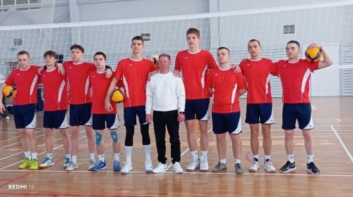 У камскоустьинских спортсменов двойной успех в школьной волейбольной лиге