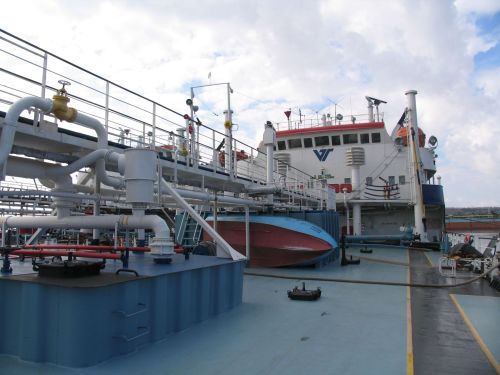 Иран хәбәр иткәнчә, диңгез суднолары Ормуз бугазы аша куркынычсыз уза ала