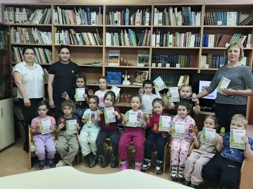 Тукай белэн яшибез