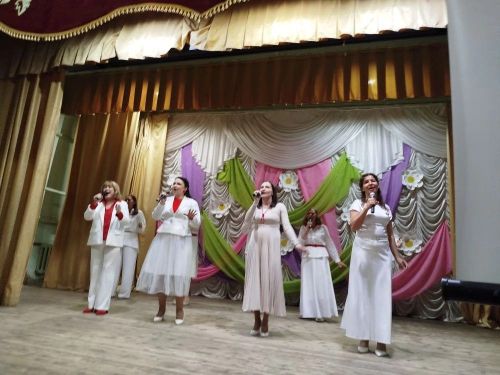 Яркий праздник песни прошел в Камском Устье