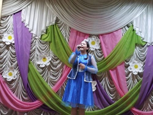 Яркий праздник песни прошел в Камском Устье