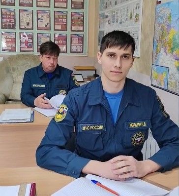 Праздник огнеборцев бойцы ПЧС 116 встречают на посту