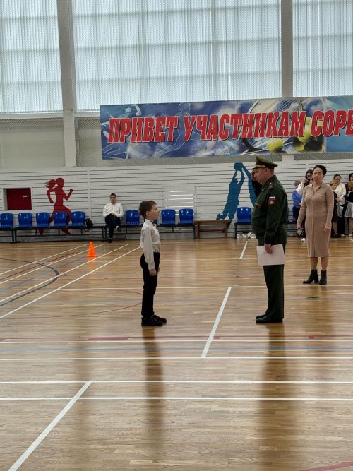Ученики младших классов проявили командный дух в игре «Зарница 2.0»