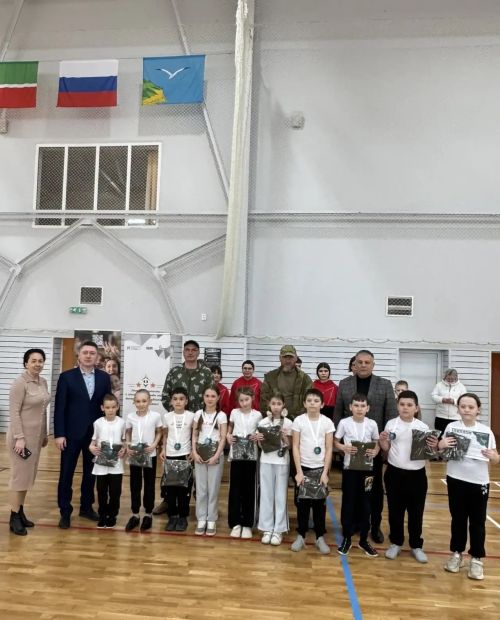Ученики младших классов проявили командный дух в игре «Зарница 2.0»
