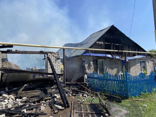 В Камско-Устьинском районе сгорели два дома