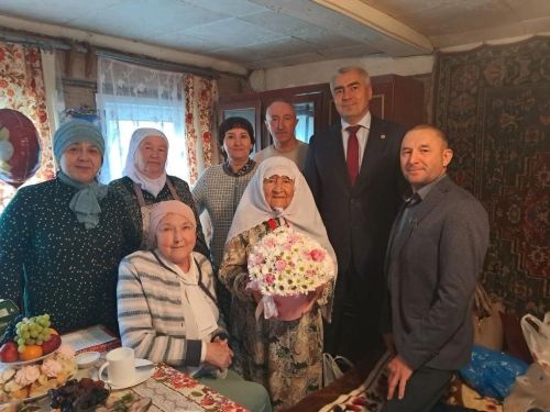 Ветеран труда из деревни Янгасала отметила юбилей