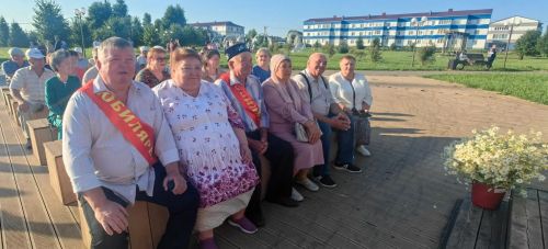День семьи, любви и верности отметили в Камском Устье
