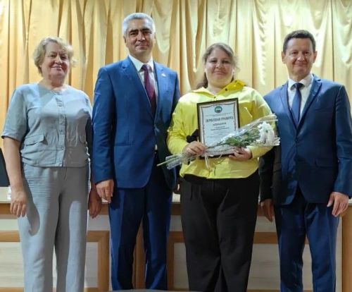 Педагоги - победители профессиональных конкурсов отмечены грамотами