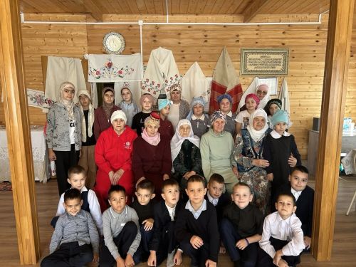 Ученики татарской школы побывали в медресе Камского Устья