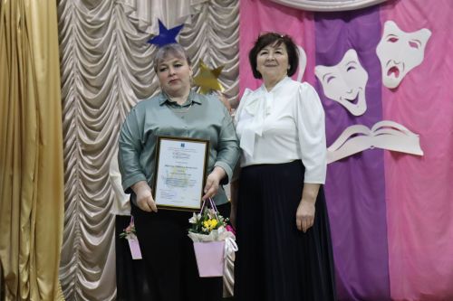 Концерт и награждение работников культуры Камско-Устьинского района украсили профессиональный праздник
