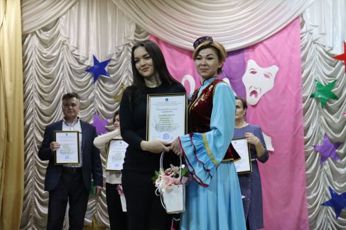 Концерт и награждение работников культуры Камско-Устьинского района украсили профессиональный праздник