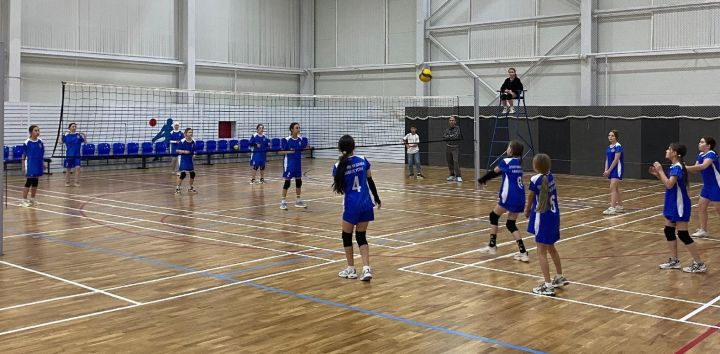 В Камском Устье прошел турнир по волейболу, посвященный Дню Героев Отечества
