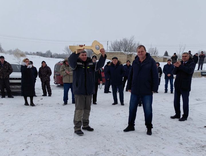 В Камско-Устьинском районе открылся цех по производству подсолнечного масла