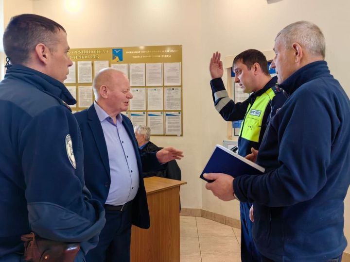 В Камском Устье стоит вопрос о легализации деятельности частных перевозчиков