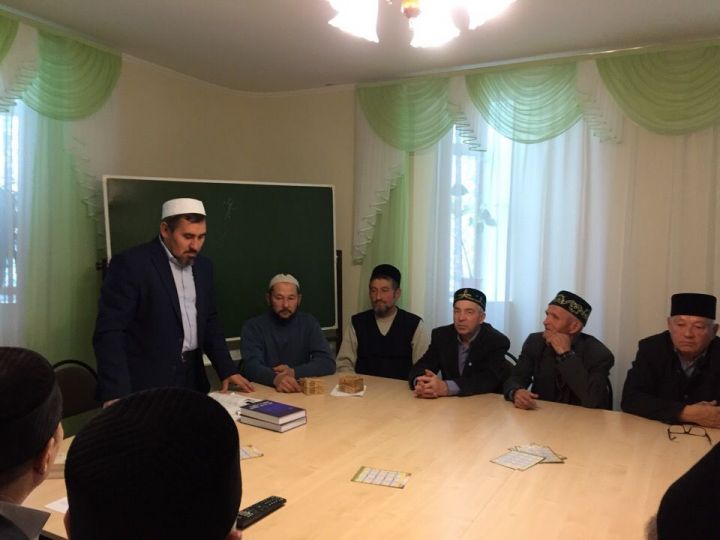 В мечети Камского Устья "Жамиг" прошло обучение по основам ислама
