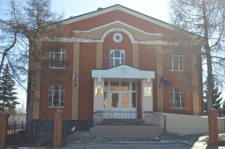 Прокуратура Камско-Устьинского района пресекла нарушения законодательства, направленного на обеспечение безопасности детей в образовательных организациях