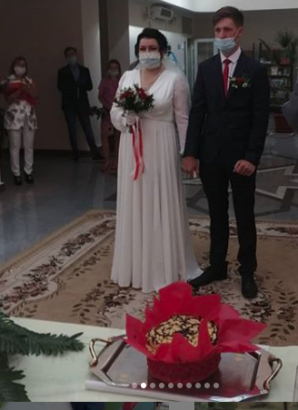 В Камском Устье продолжаются свадьбы по новым правилам