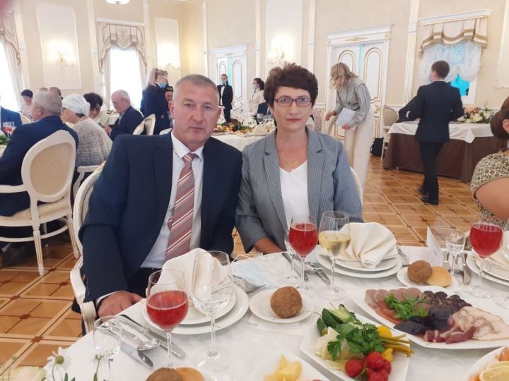 Сегодня в Казанском Кремле Президент принял лучшие семьи республики
