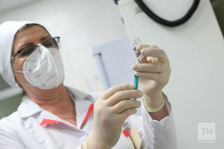 С помощью горячей линии по коронавирусу более 23 тысяч татарстанцев записались на вакцинацию
